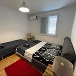 Flora Center One Bedroom App - Enjoy Travel Διαμέρισμα