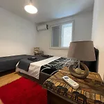Διαμέρισμα Flora Center One Bedroom App - Enjoy Travel