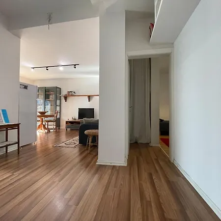 Flora - Modern Rooftop With Balcony * Tirana