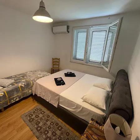 Flora Center One Bedroom App - Enjoy Travel Διαμέρισμα
