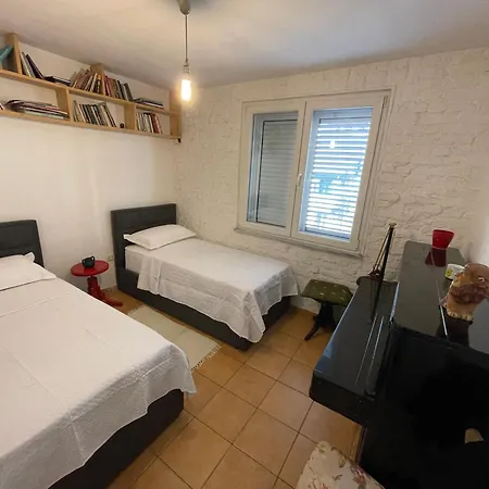 Flora Center One Bedroom App - Enjoy Travel Διαμέρισμα *
