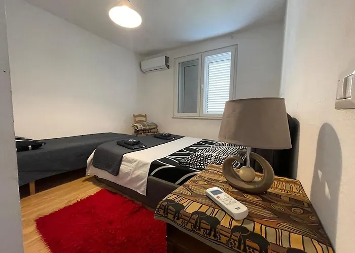 Apartment Flora Center One Bedroom App - Enjoy Travel