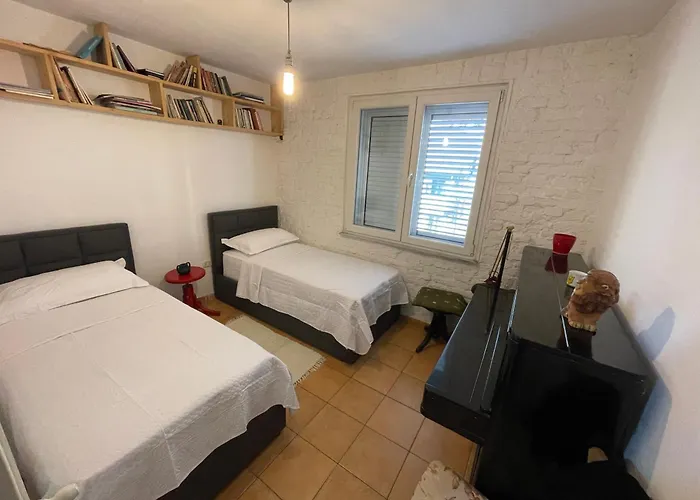 Flora Center One Bedroom App - Enjoy Travel Apartment *